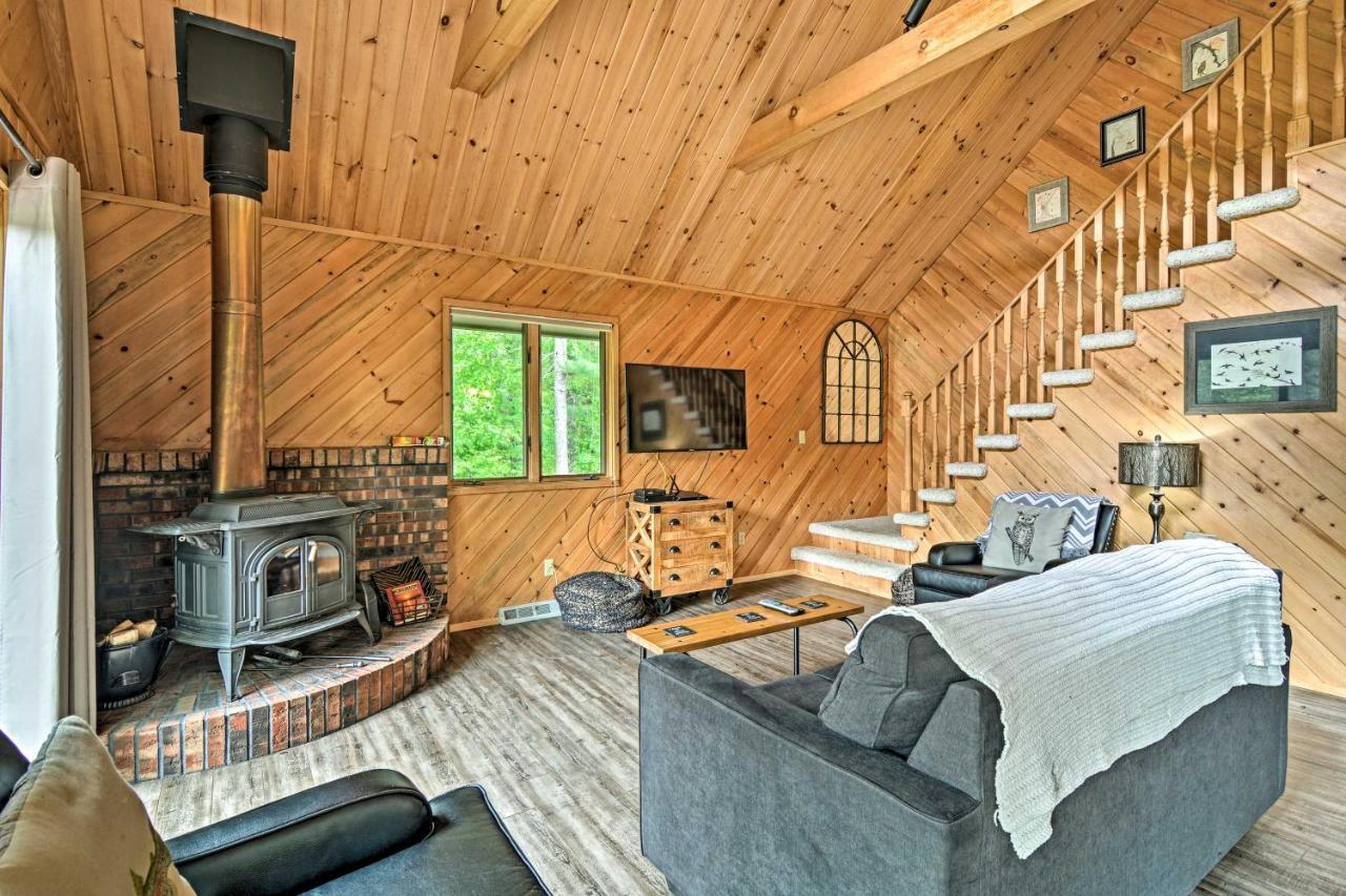 Riverfront Traverse City Cabin Fish, Kayak And Tube 외부 사진