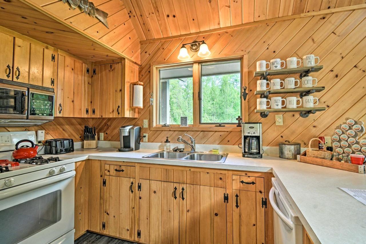 Riverfront Traverse City Cabin Fish, Kayak And Tube 외부 사진