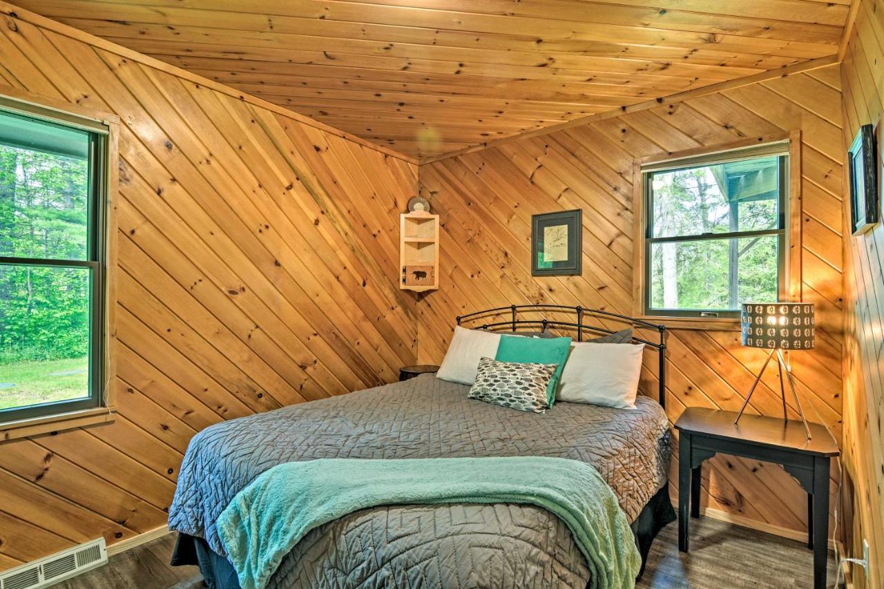 Riverfront Traverse City Cabin Fish, Kayak And Tube 외부 사진