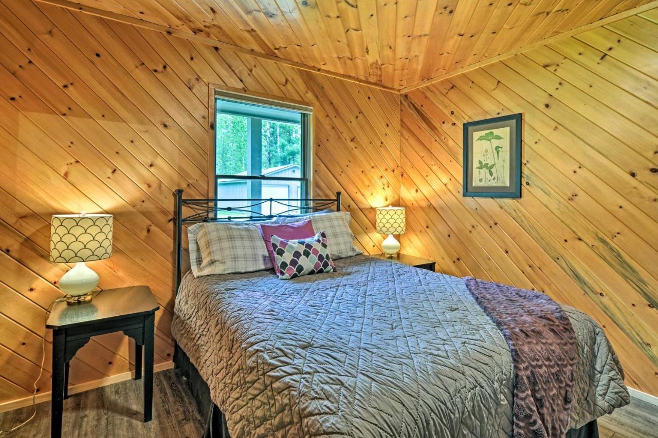 Riverfront Traverse City Cabin Fish, Kayak And Tube 외부 사진