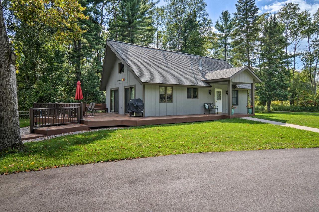 Riverfront Traverse City Cabin Fish, Kayak And Tube 외부 사진