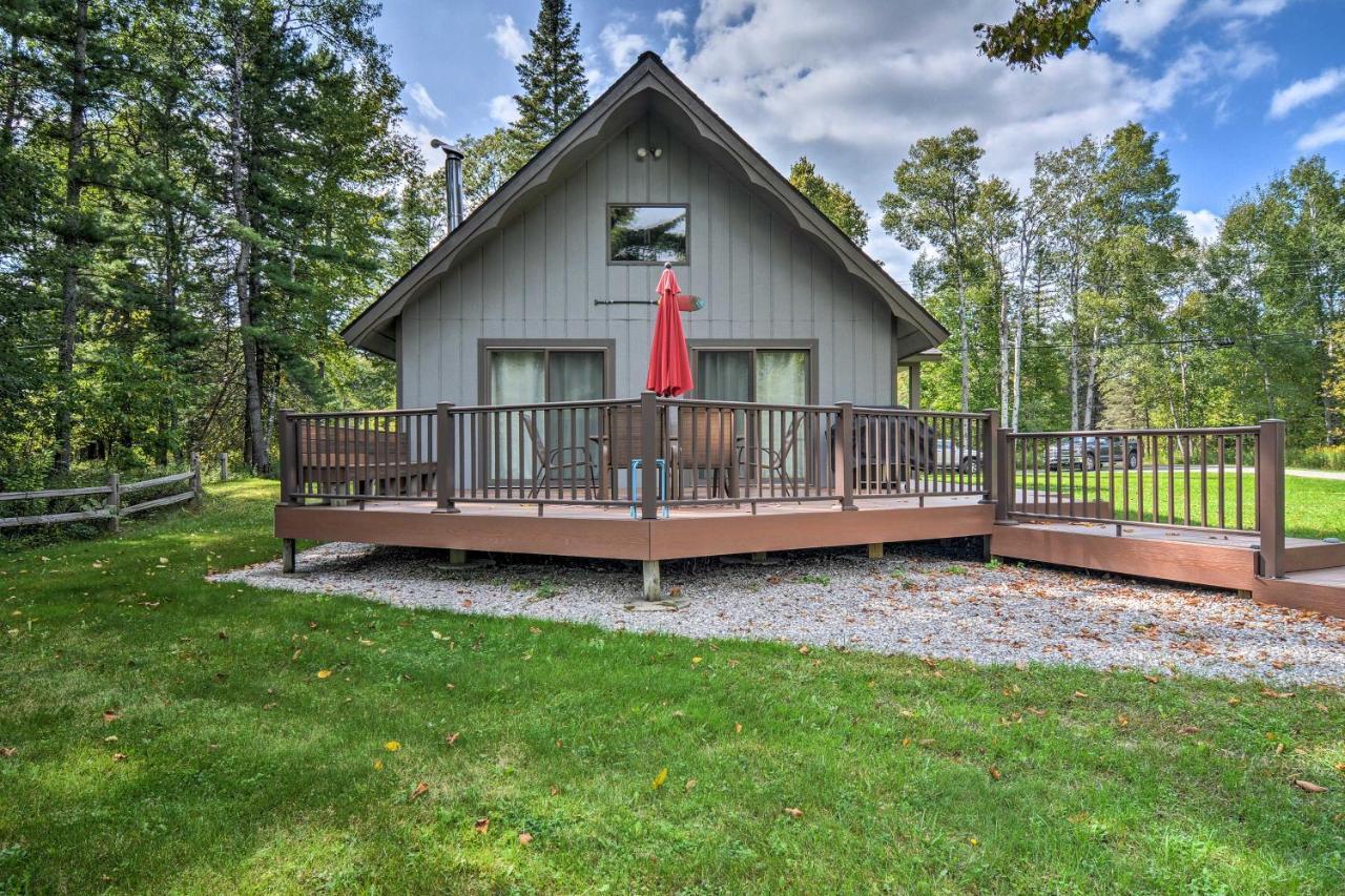 Riverfront Traverse City Cabin Fish, Kayak And Tube 외부 사진